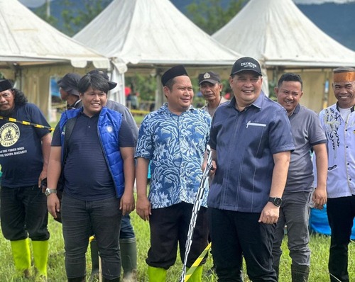 Wakil Bupati Maros Resmi Buka Pesta Rakyat Seri 2 di Tompobulu – Menara  Indonesia